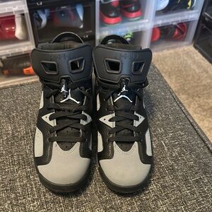 Jordan 6 (GS)Kids Black and Gray Sneakers